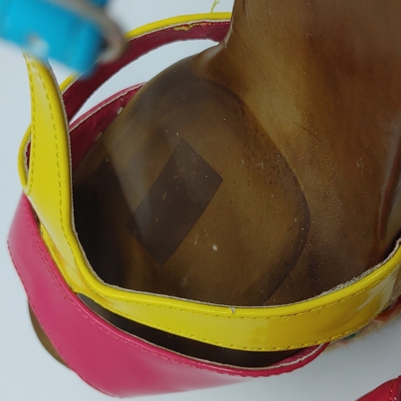 Kenneth Cole Multi-Coloured Heels - Picture 12 of 13